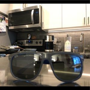 Ray-Ban - Grey Sunglasses